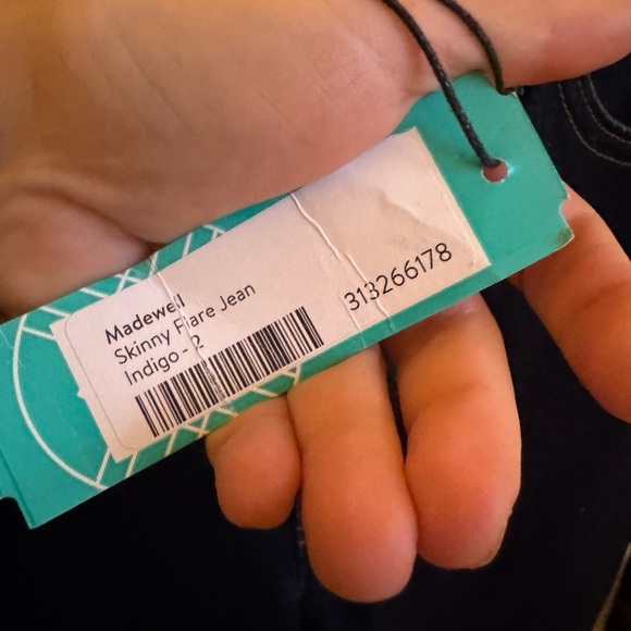 Madewell Skinny Flare Jeans in Rinse Wash, size 26,) - Picture 7 of 9